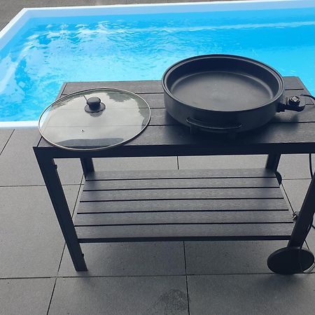 Grosszuegige Unterkunft Mit Terrasse Oberbrechen ภายนอก รูปภาพ