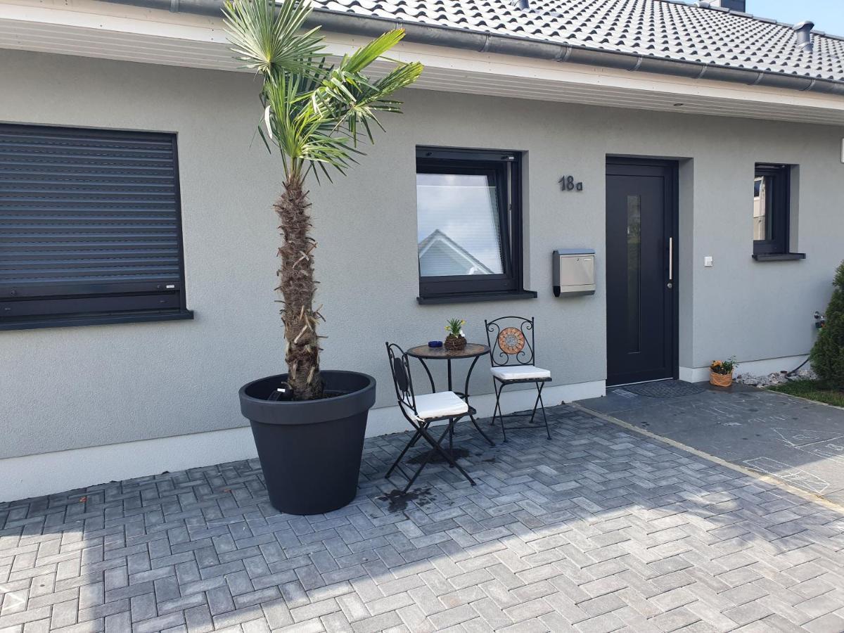 Grosszuegige Unterkunft Mit Terrasse Oberbrechen ภายนอก รูปภาพ
