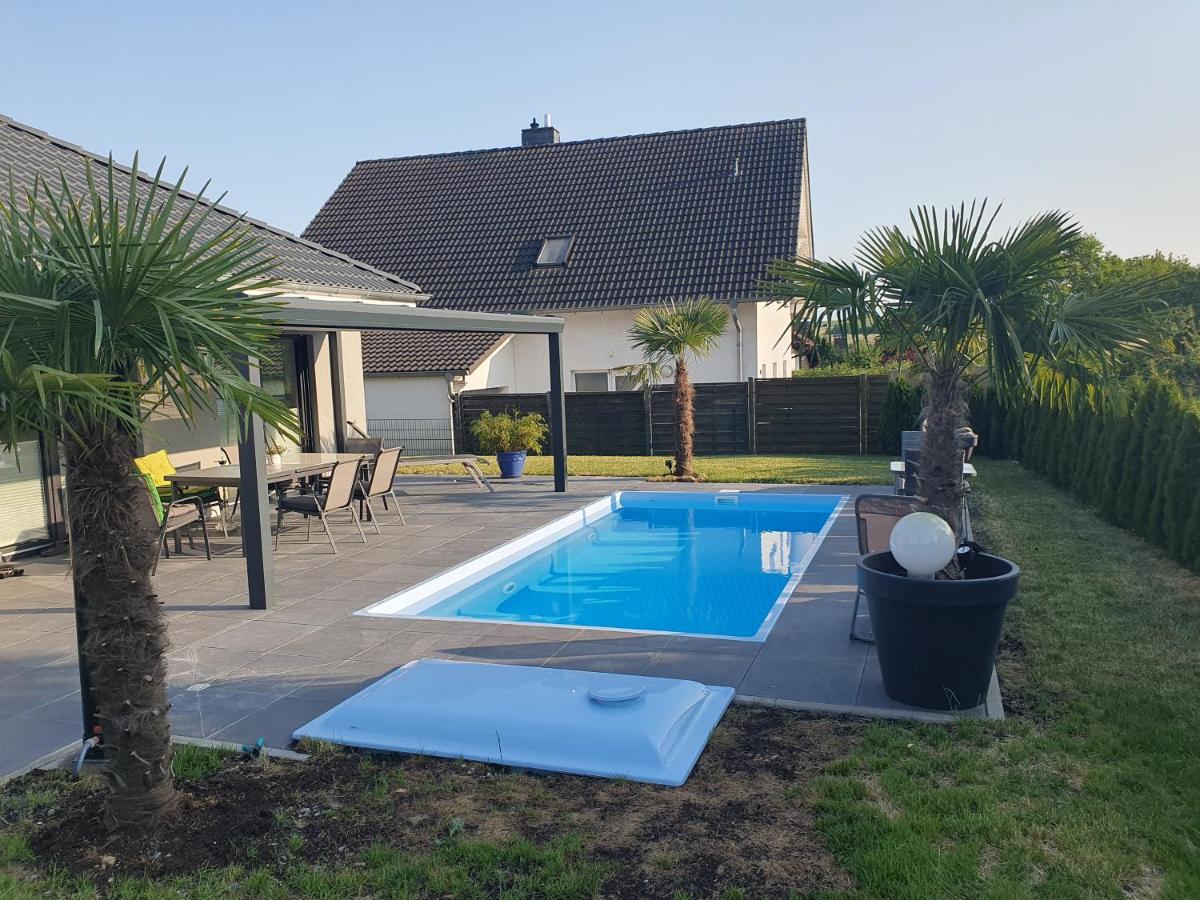 Grosszuegige Unterkunft Mit Terrasse Oberbrechen ภายนอก รูปภาพ