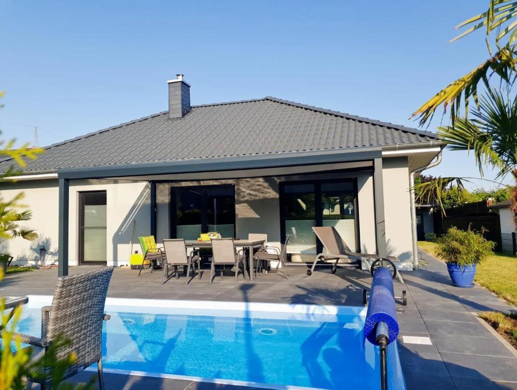 Grosszuegige Unterkunft Mit Terrasse Oberbrechen ภายนอก รูปภาพ