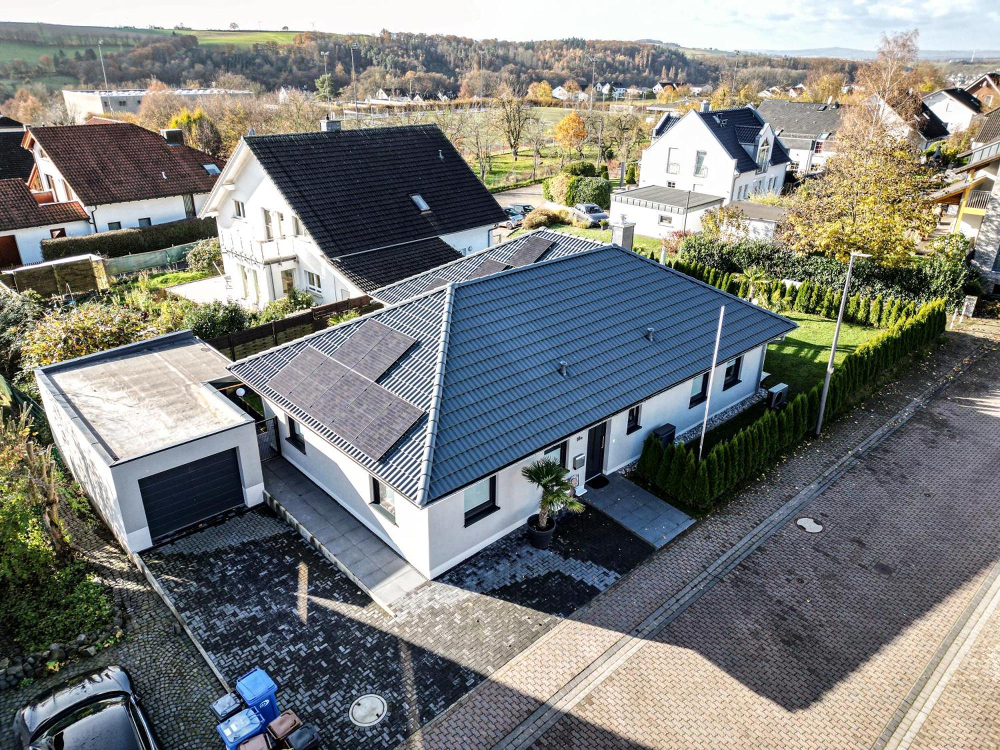 Grosszuegige Unterkunft Mit Terrasse Oberbrechen ภายนอก รูปภาพ